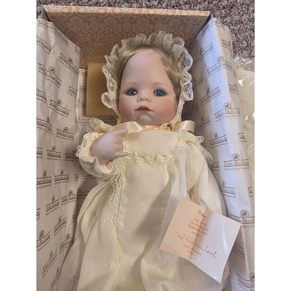 Ashton Drake Galleries Doll Carolin 1992 with COA and Box READ